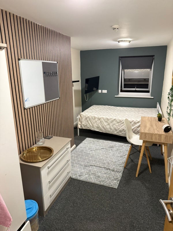 Room Norwood Road in Nottingham