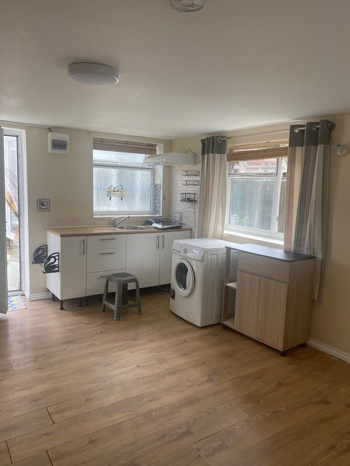 Room Wyndham Crescent in Greater London