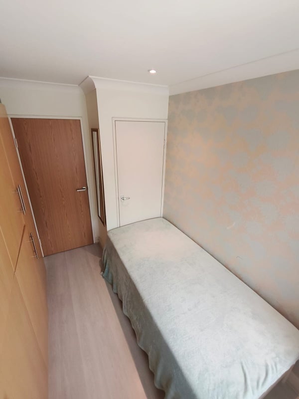 Room Smalls Mead in Crawley