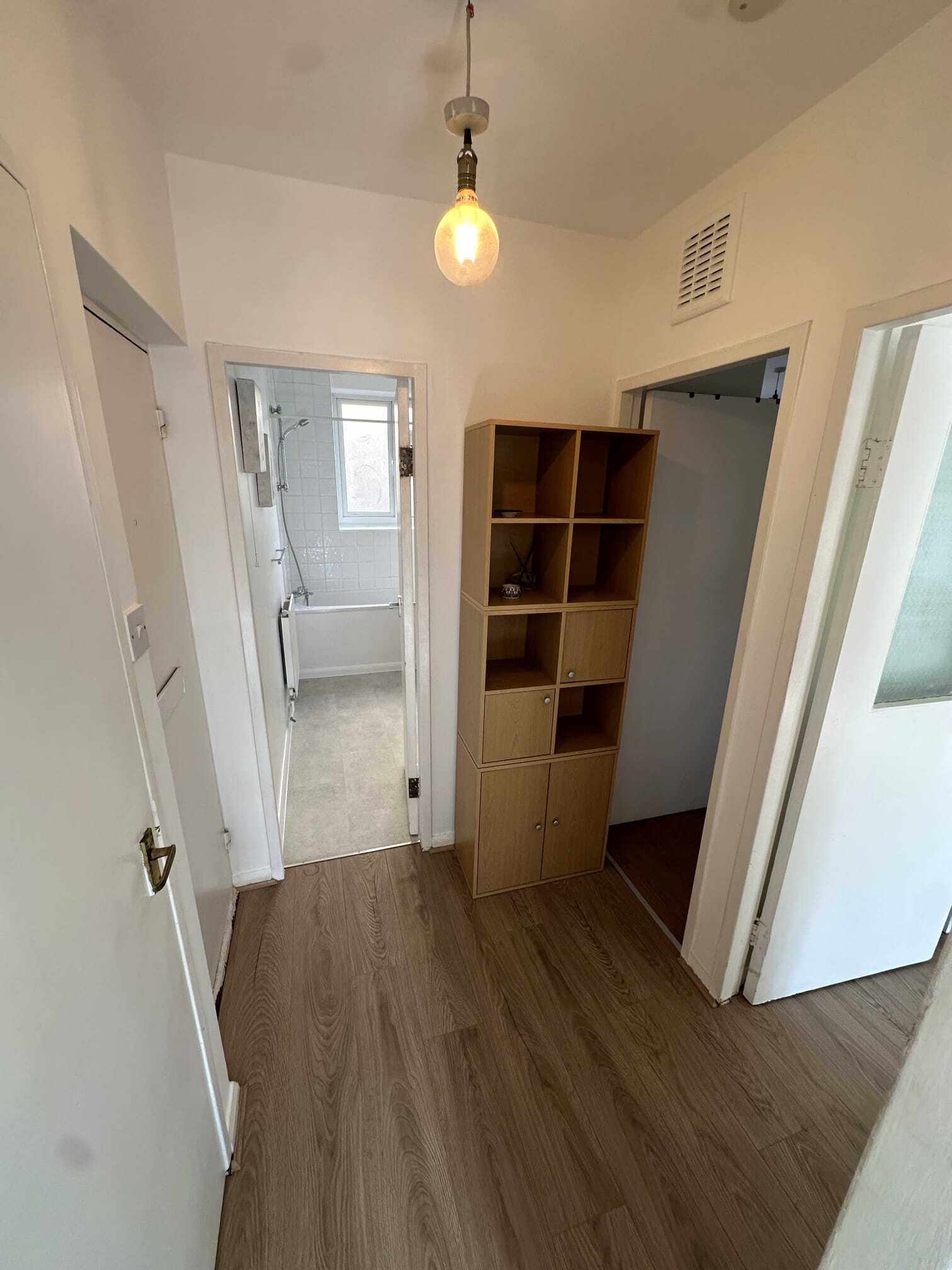 Flat Minford Gardens in Greater London