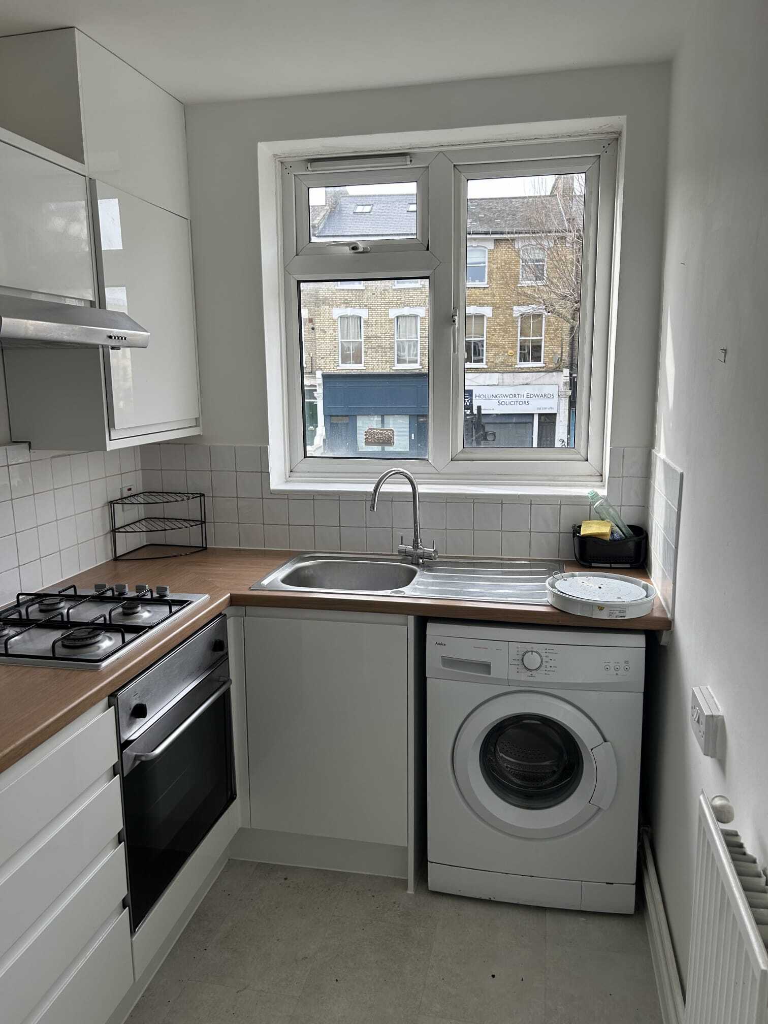 Flat Minford Gardens in Greater London