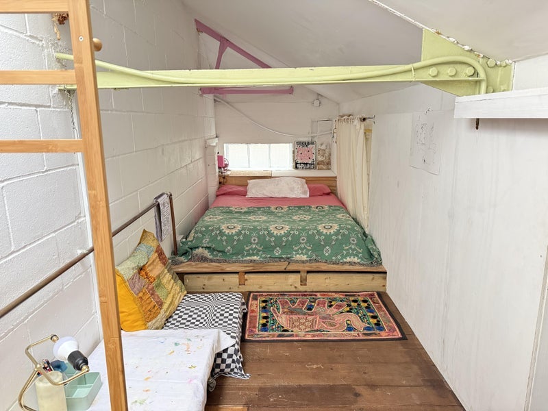 Flat Dace Road in Greater London