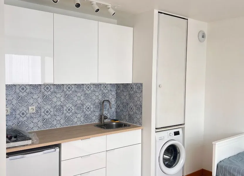 Flat Rue de Chambéry in Paris