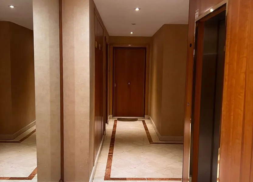 Flat Rue de Chambéry in Paris