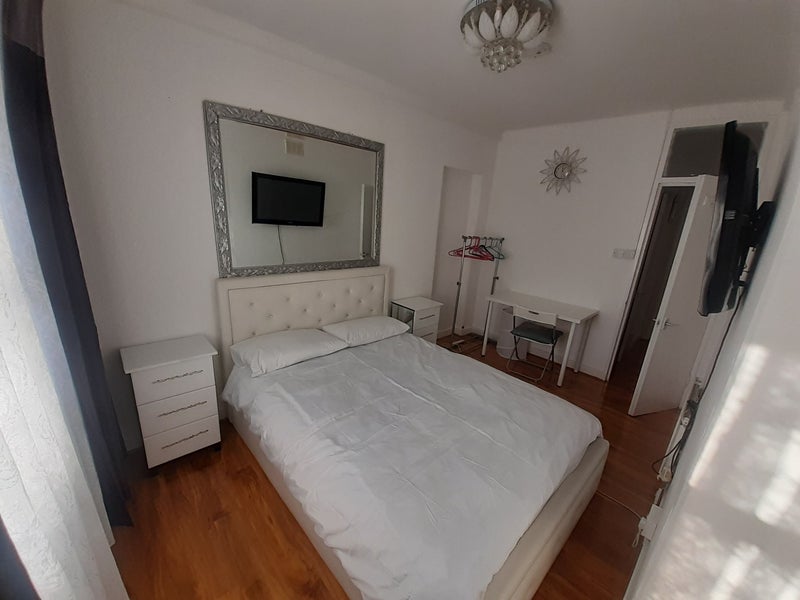 Room Kemble Street in City of Westminster