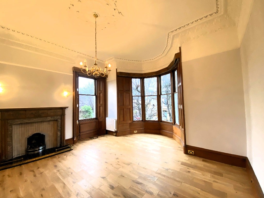 Flat Cobden Crescent in City of Edinburgh