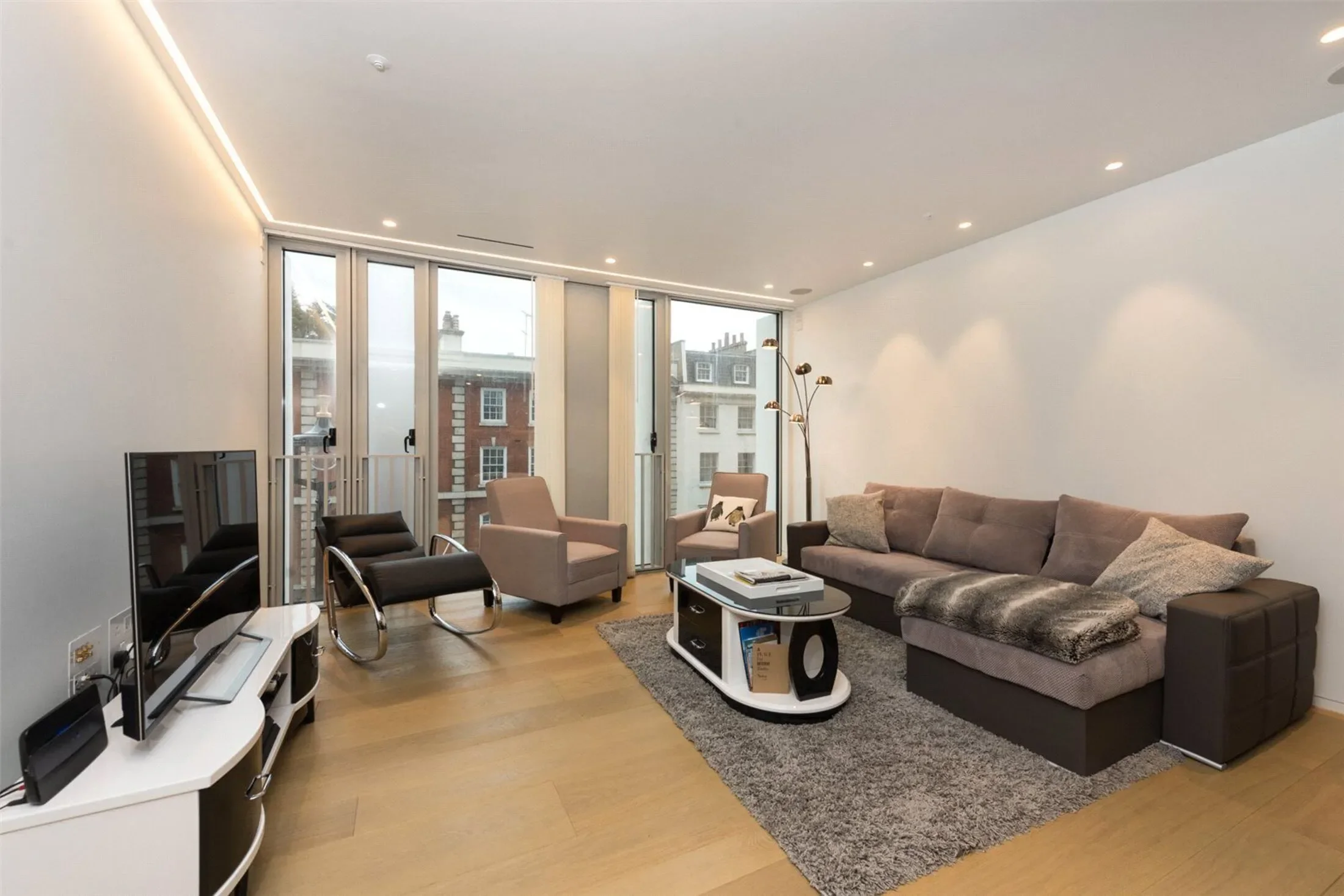Flat Wilfred Street in City of Westminster
