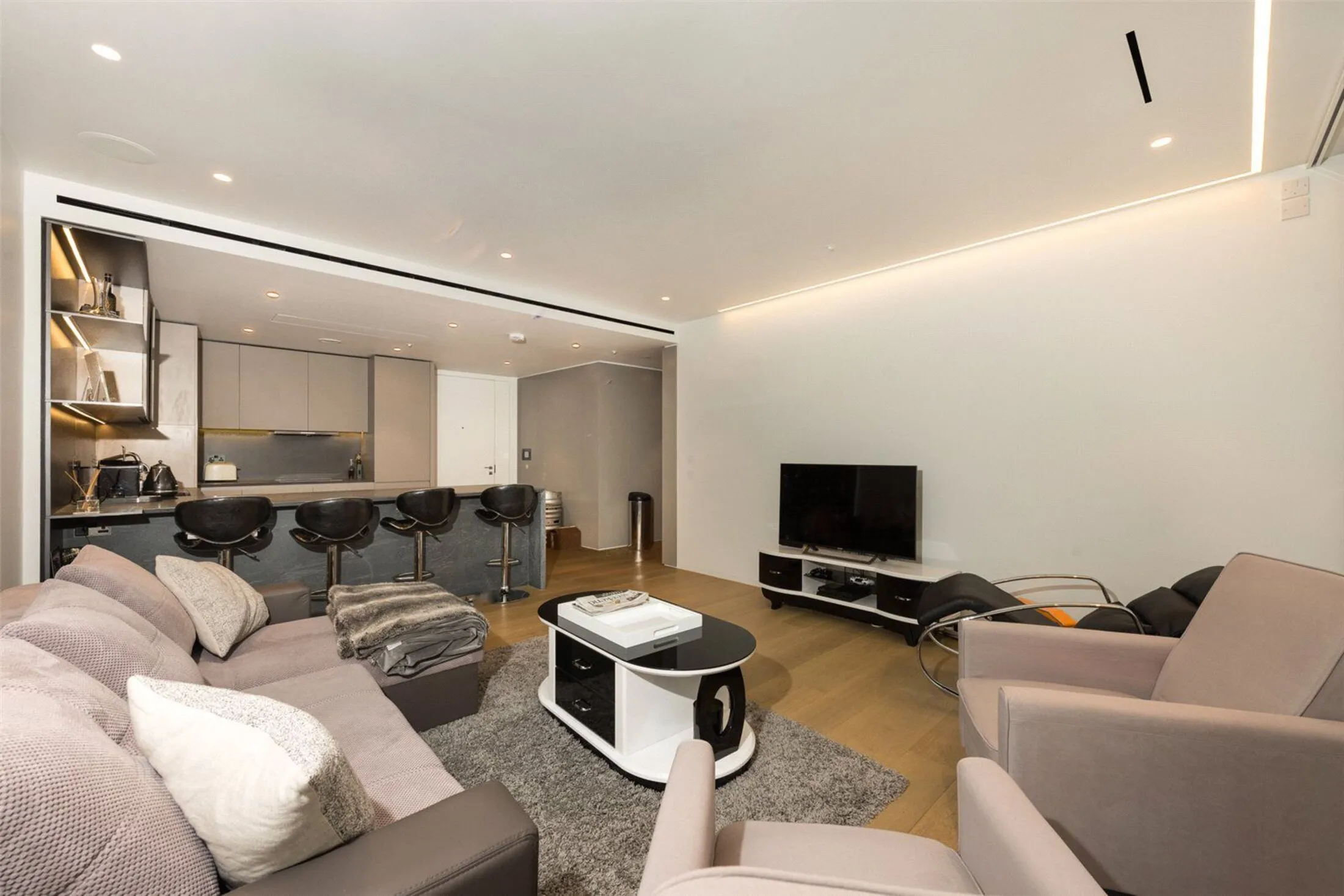 Flat Wilfred Street in City of Westminster