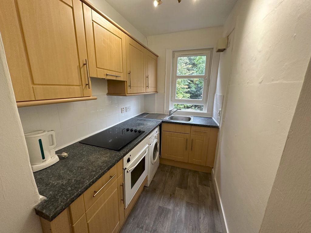Flat Bonnington Avenue in City of Edinburgh