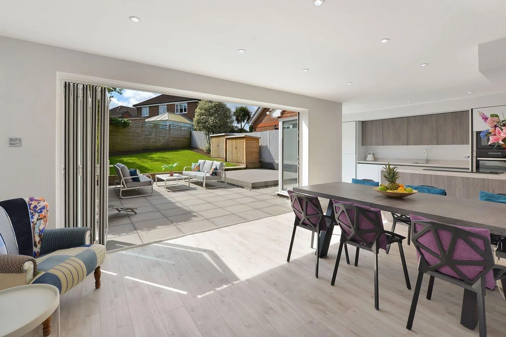 House Landbury Walk in Ashford