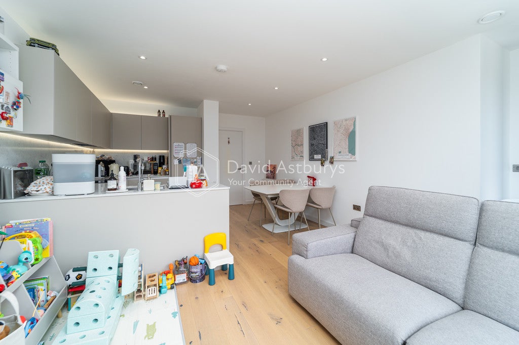 Flat Goswell Road in London