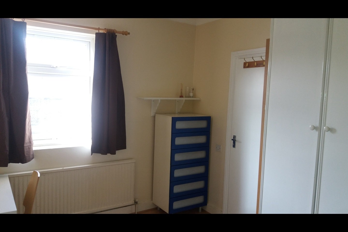 Room Crewe Place in Greater London