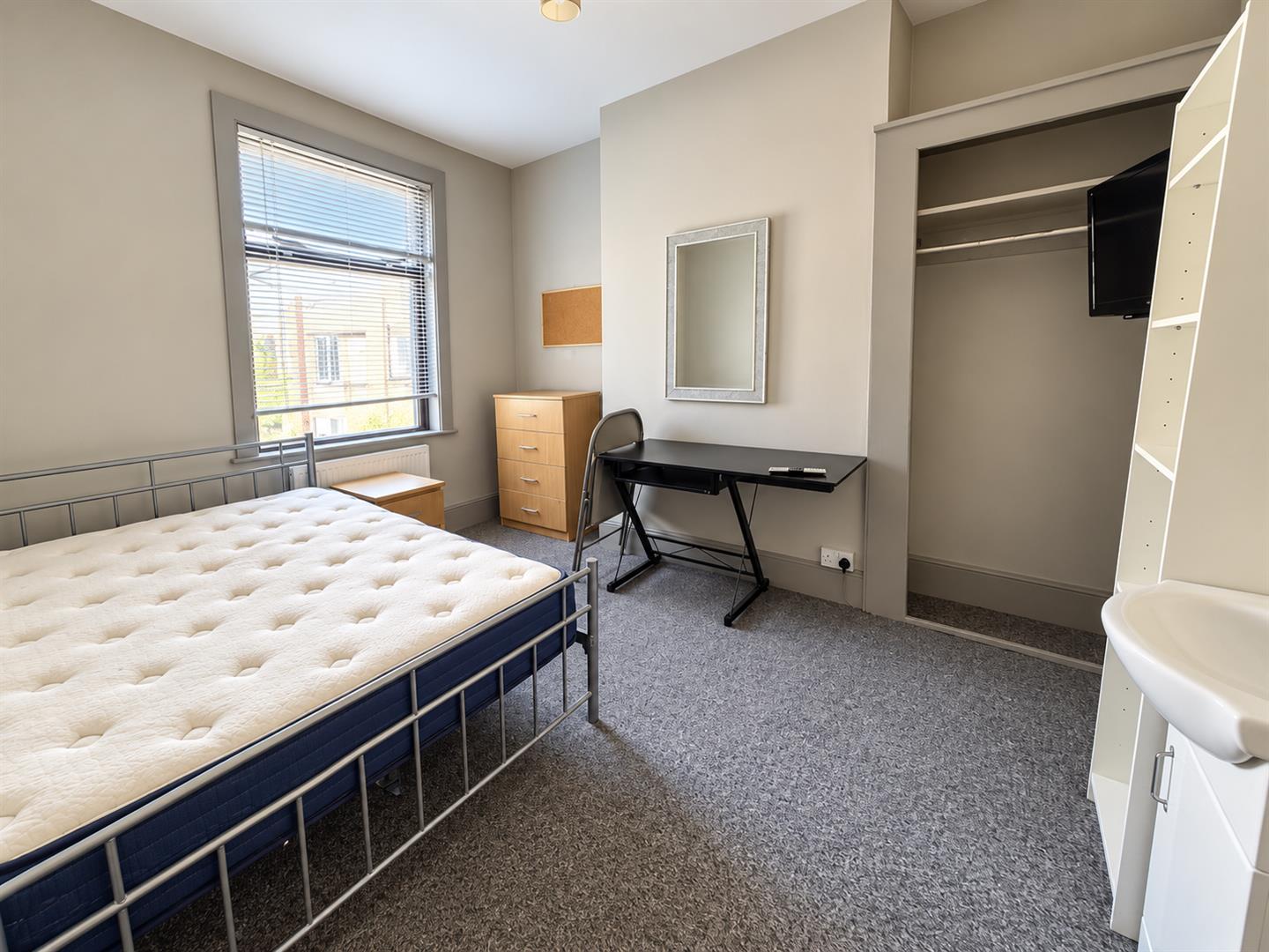 Room Lewes Road in Brighton