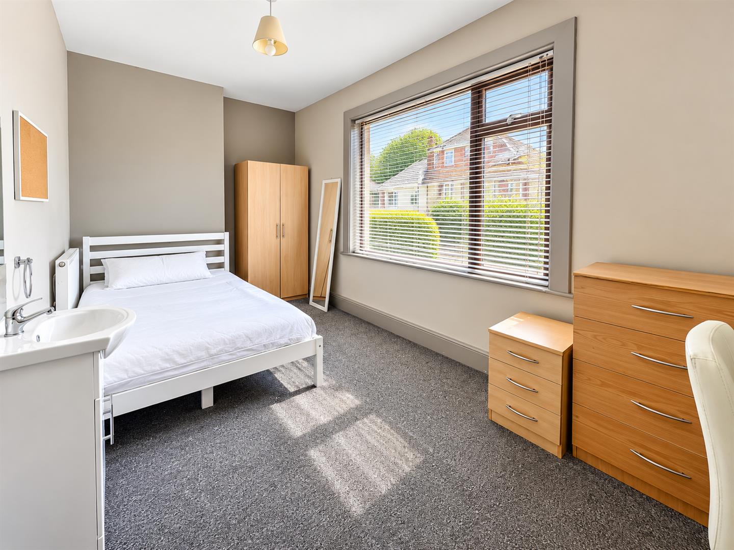 Room Lewes Road in Brighton