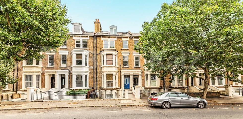 House Iverson Road in Greater London