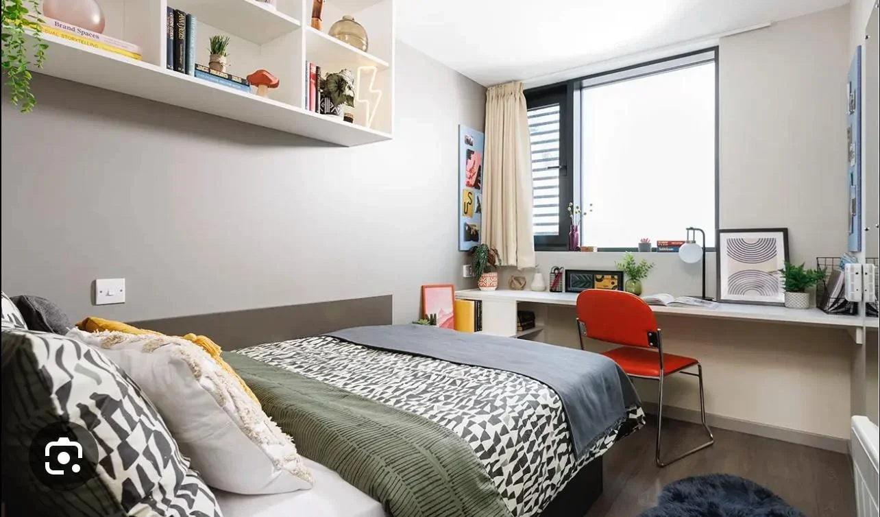 Flat Clayton Road in Greater London