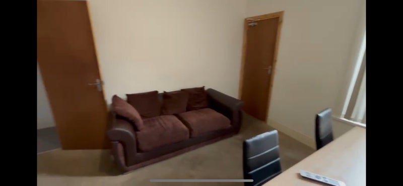 Room Hugh Road in Coventry