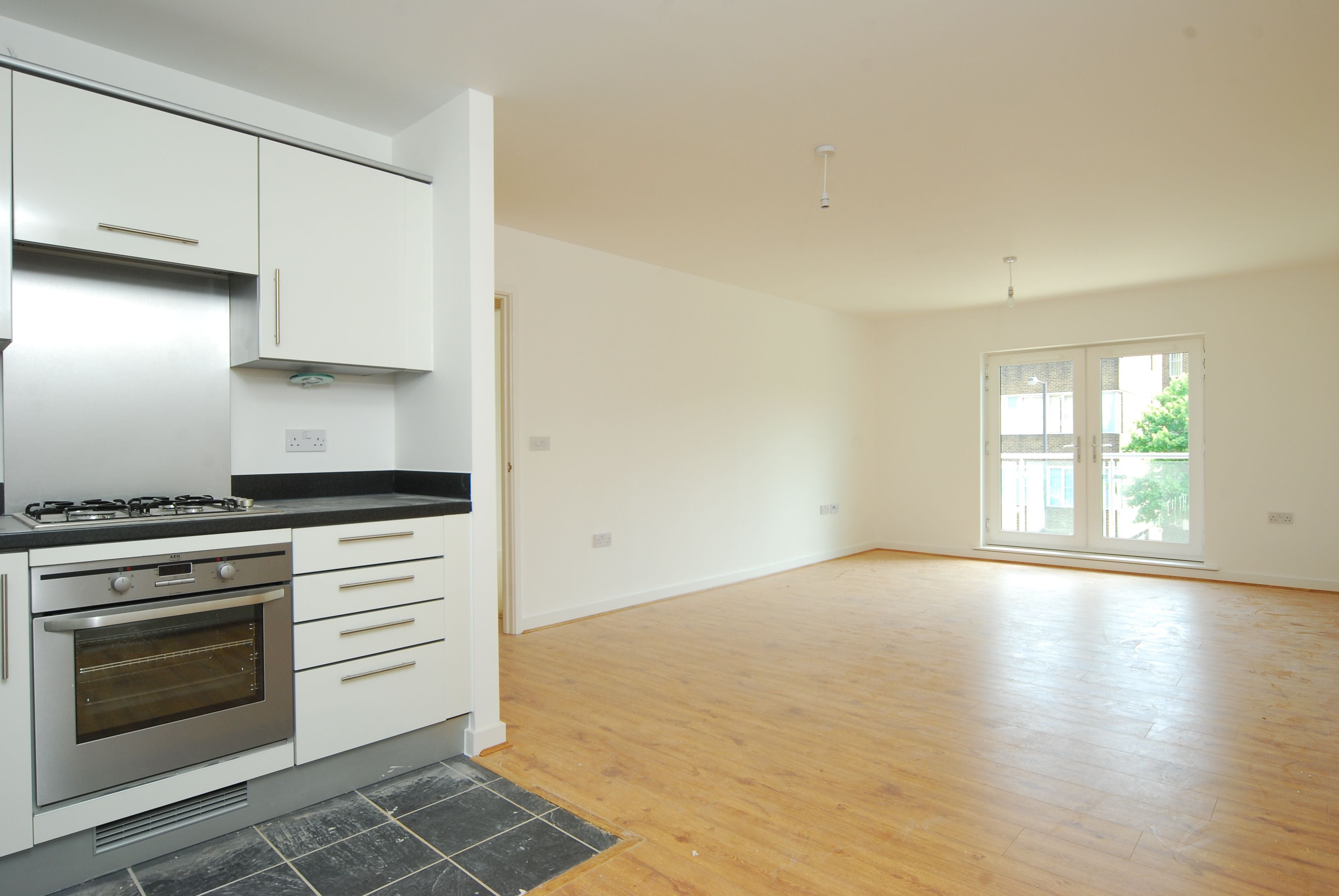 Flat Northolt Road in Greater London
