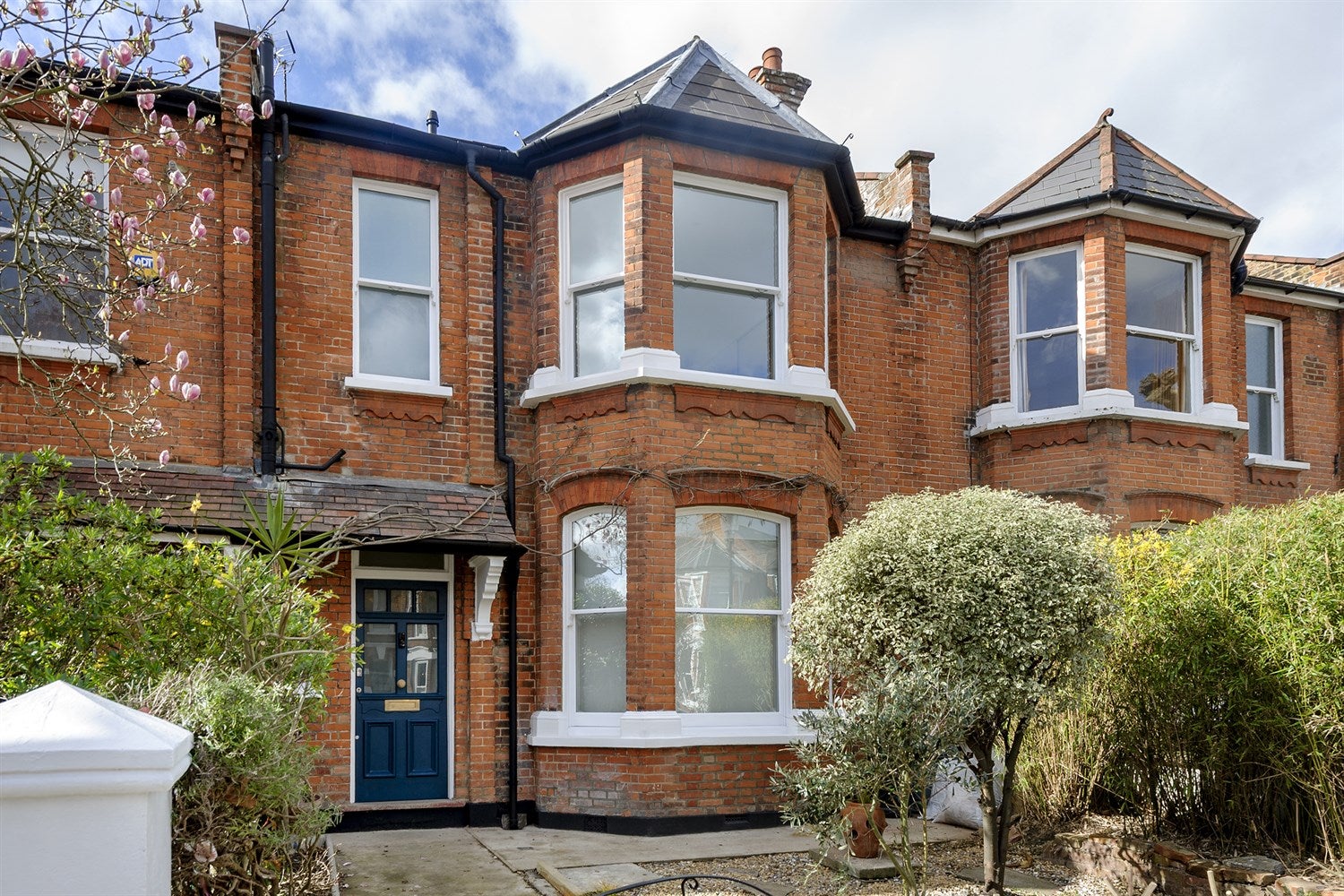 House Highlever Road in Greater London