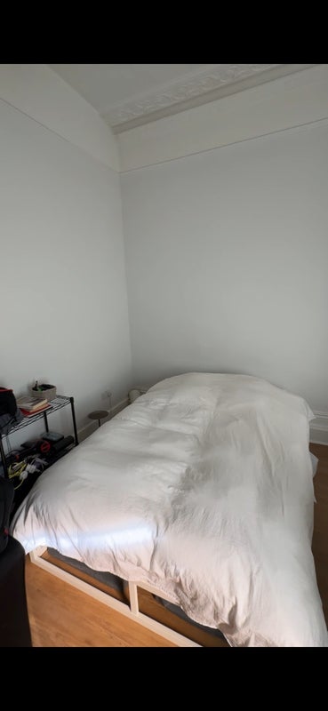 Room Edith Road in Greater London
