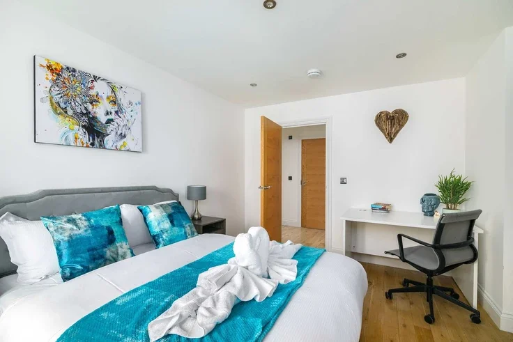 Flat Stanway Street in Greater London