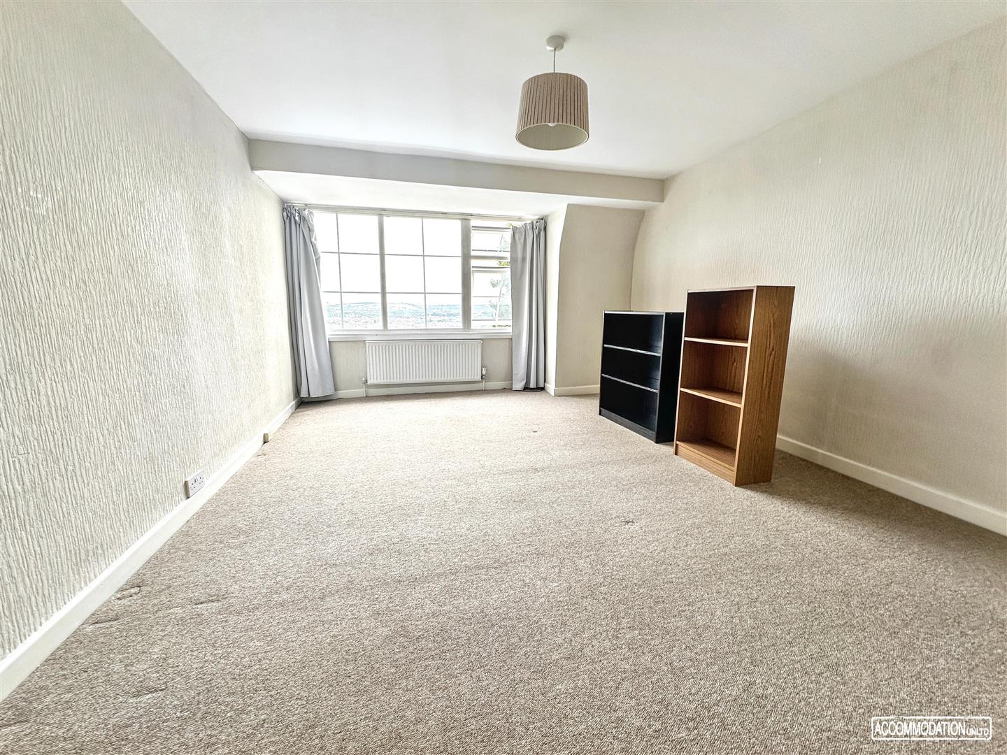 Flat Royal York Crescent in Bristol