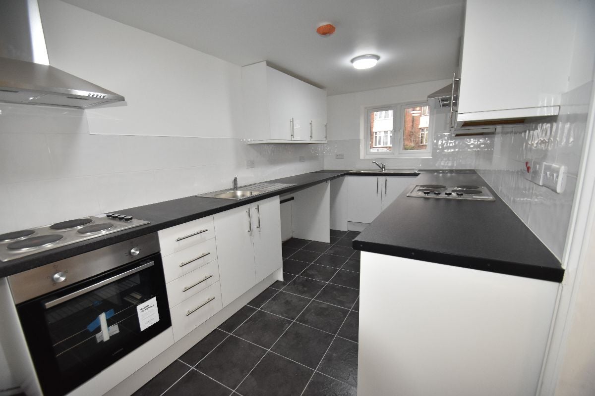 Room Northumberland Avenue in Greater London