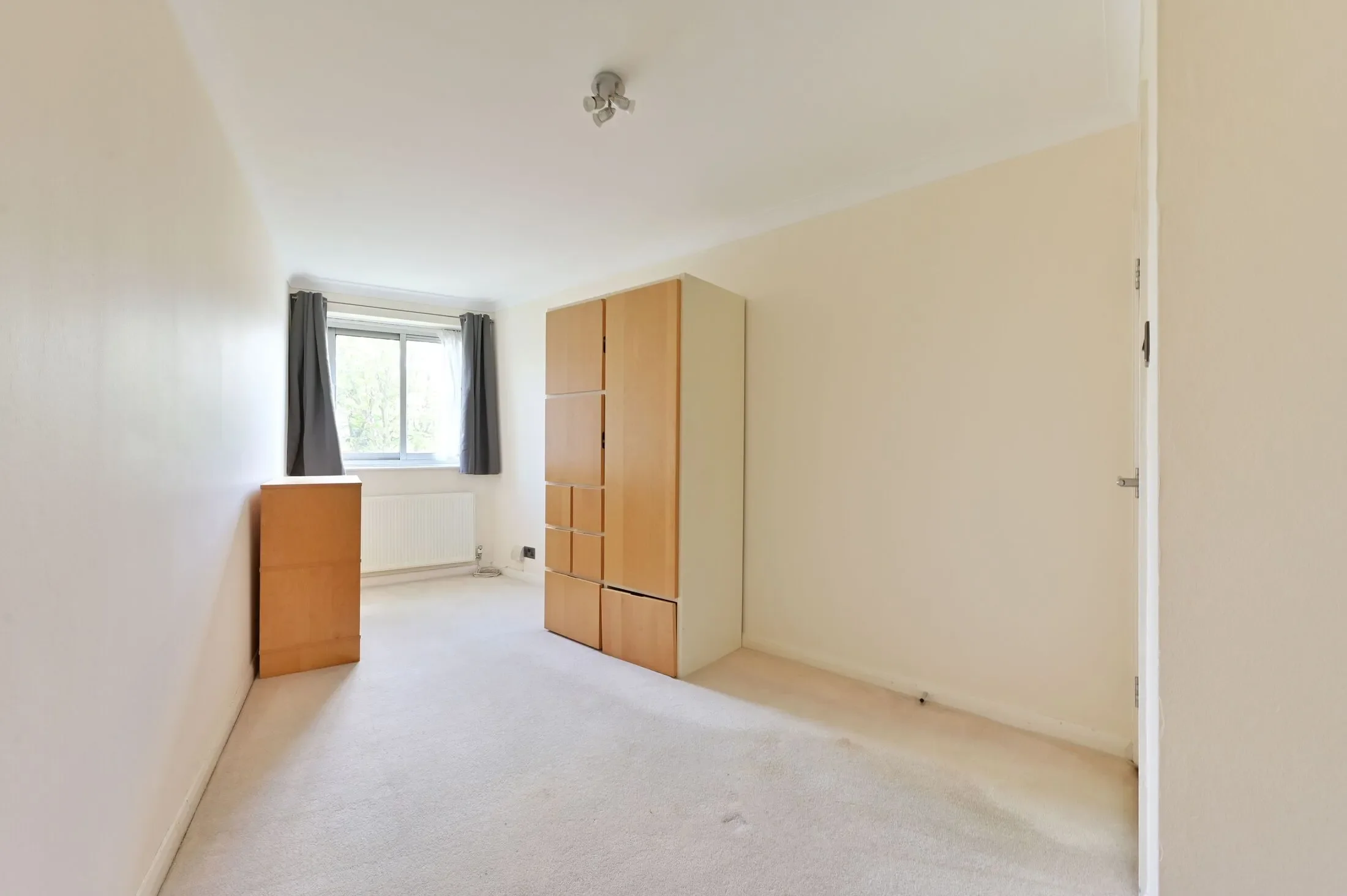 Flat The Downs in Greater London