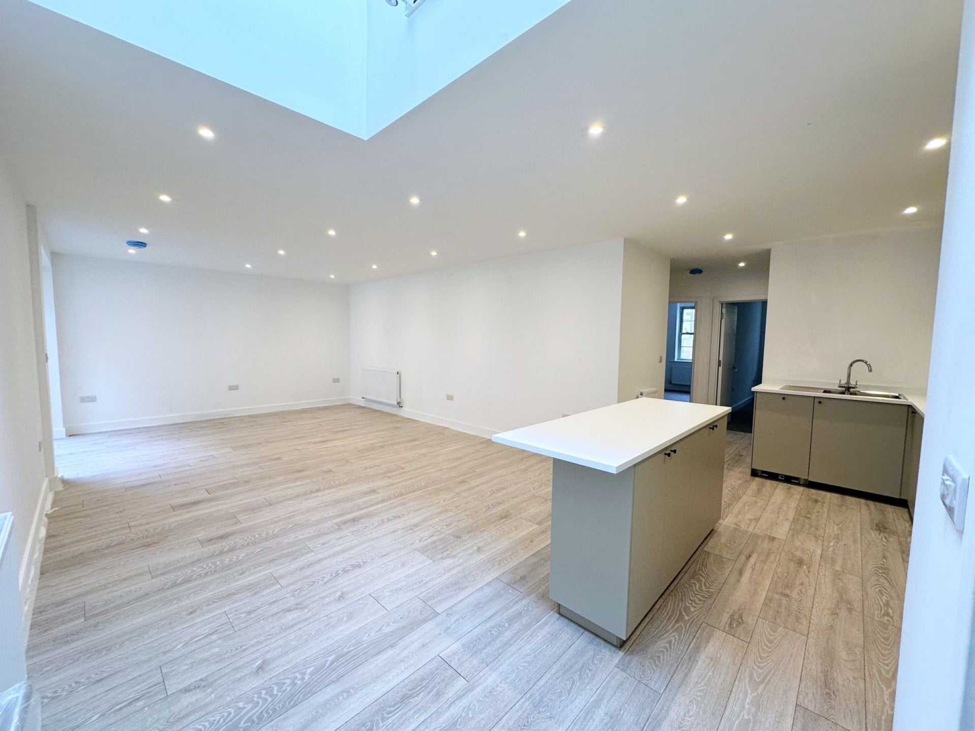 Flat Chandler Road in Rother