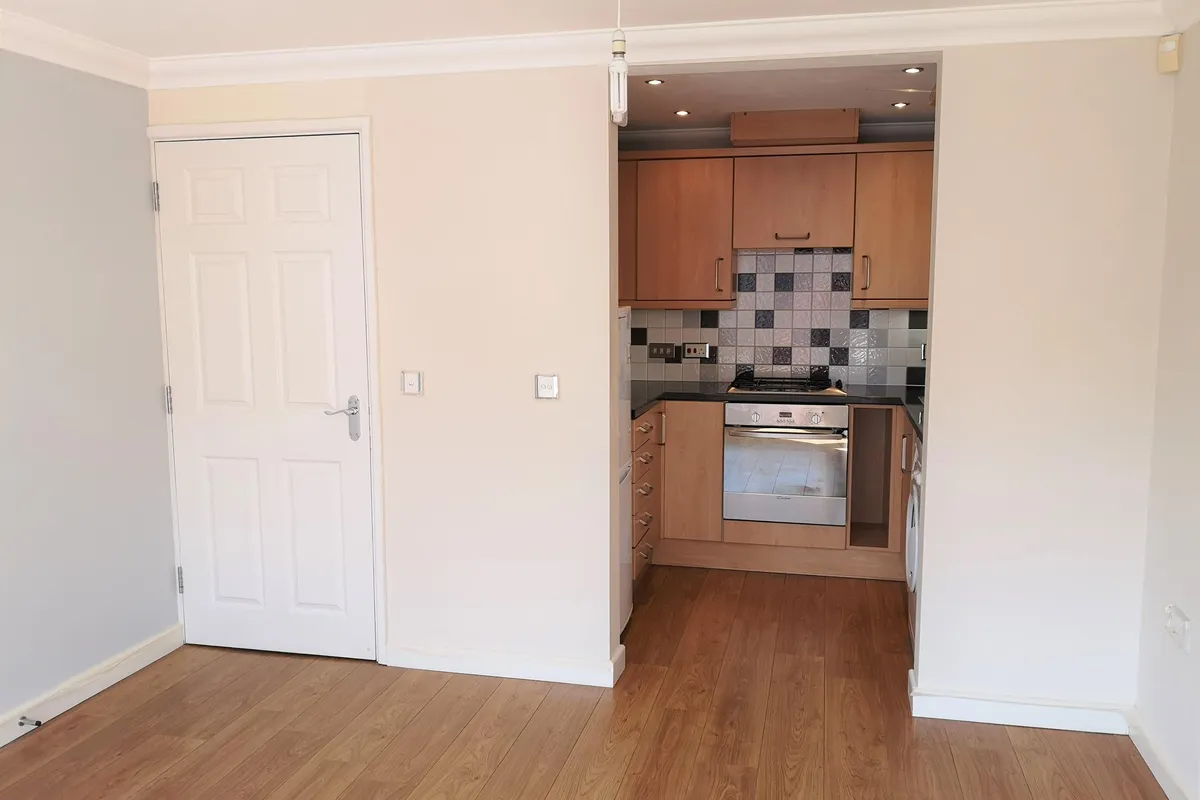 Flat Pinegrove Road in Southampton