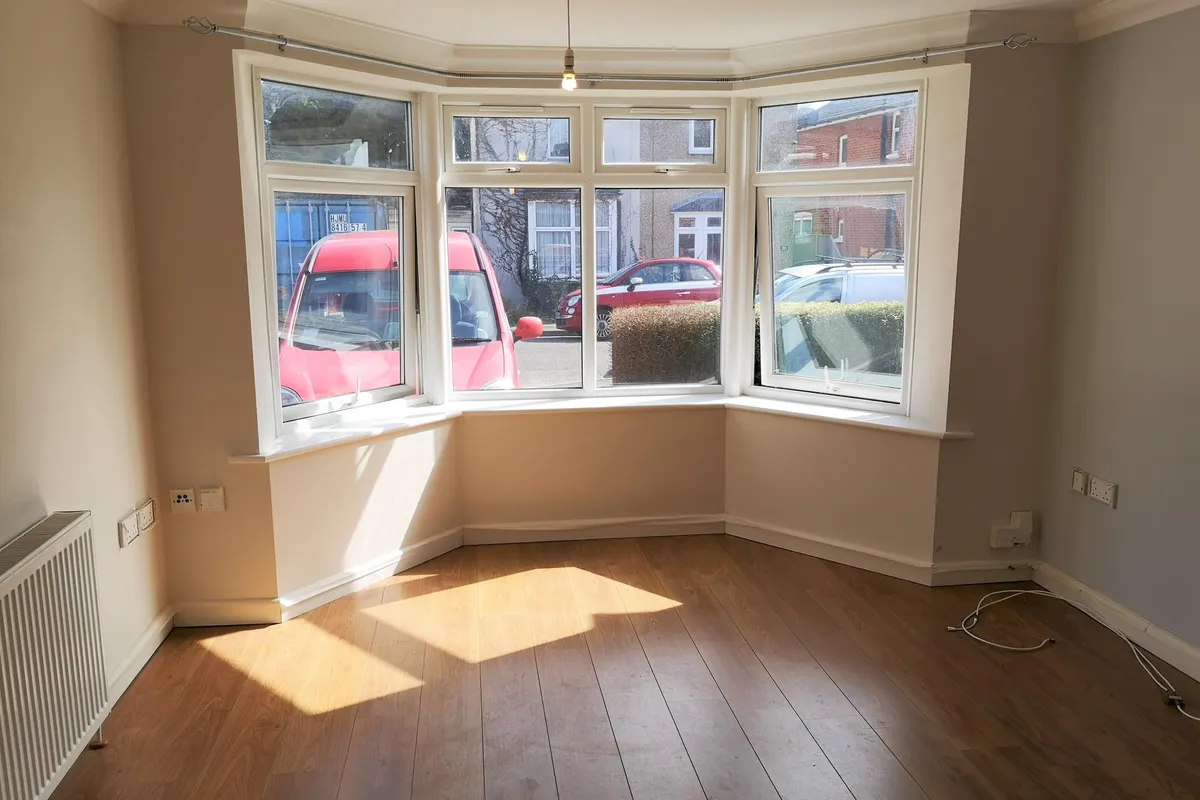 Flat Pinegrove Road in Southampton