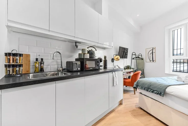 Flat Swinton Street in Greater London