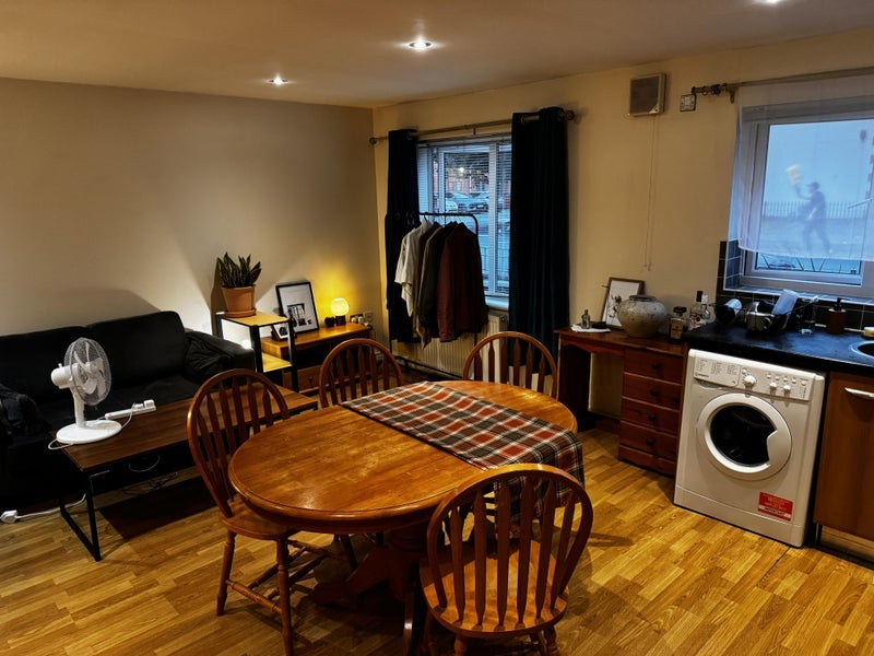 Flat Loxford Street in Manchester