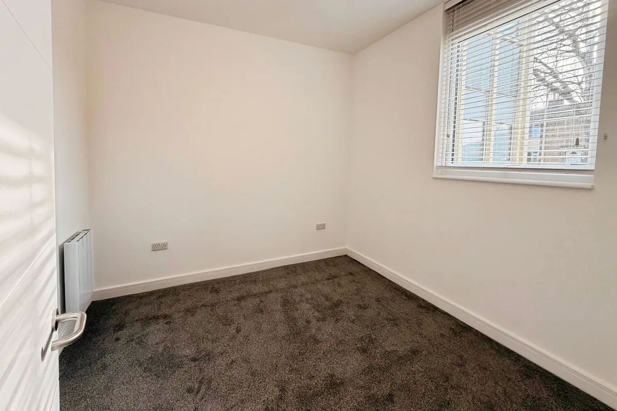 Flat Oundle Road in Peterborough