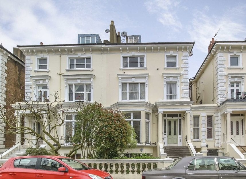 Flat Belsize Park in Greater London