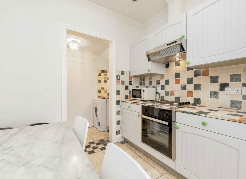 Flat Belsize Park in Greater London