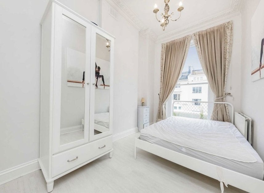 Flat Belsize Park in Greater London