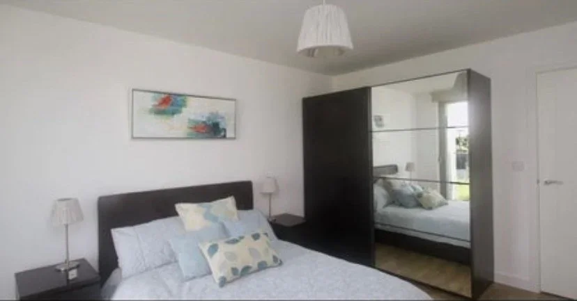 Flat Booth Road in Greater London