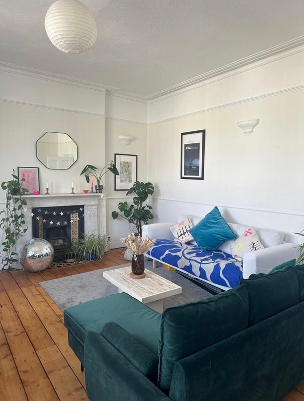 Room Jerningham Road in Greater London