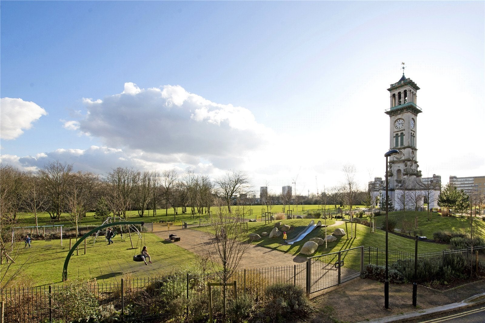 Flat Drovers Way in Greater London