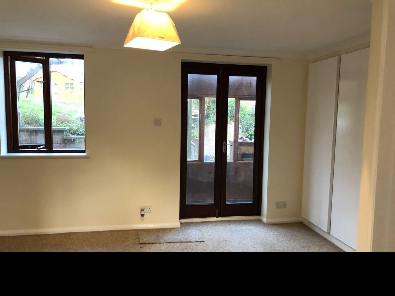 Flat Valley Park Close in Exeter