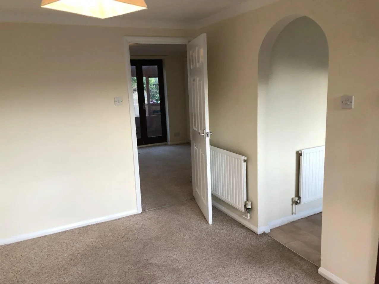 Flat Valley Park Close in Exeter