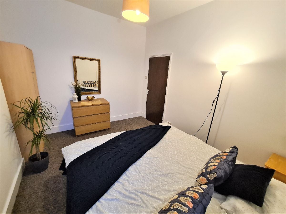 Room Priory Park Road in Greater London