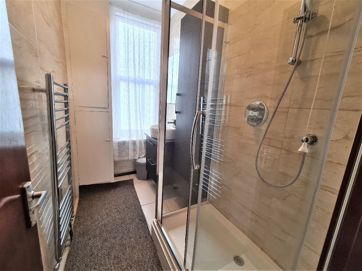 Room Priory Park Road in Greater London