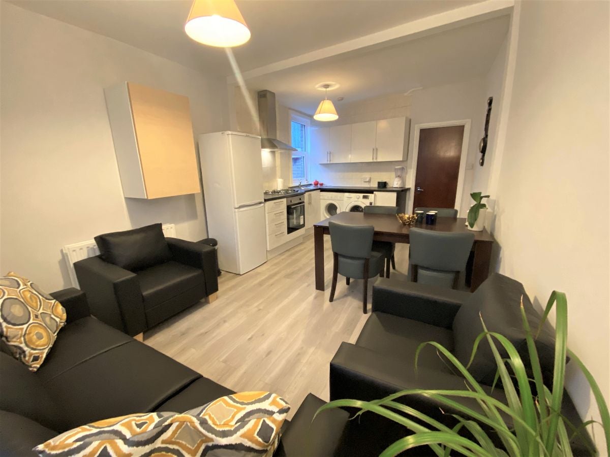 Room Priory Park Road in Greater London