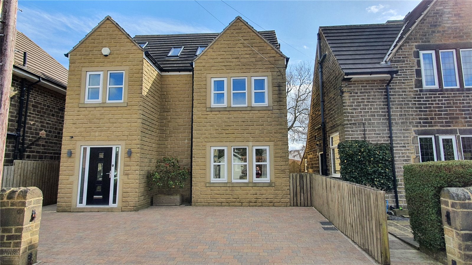 House Westfield Avenue in Kirklees