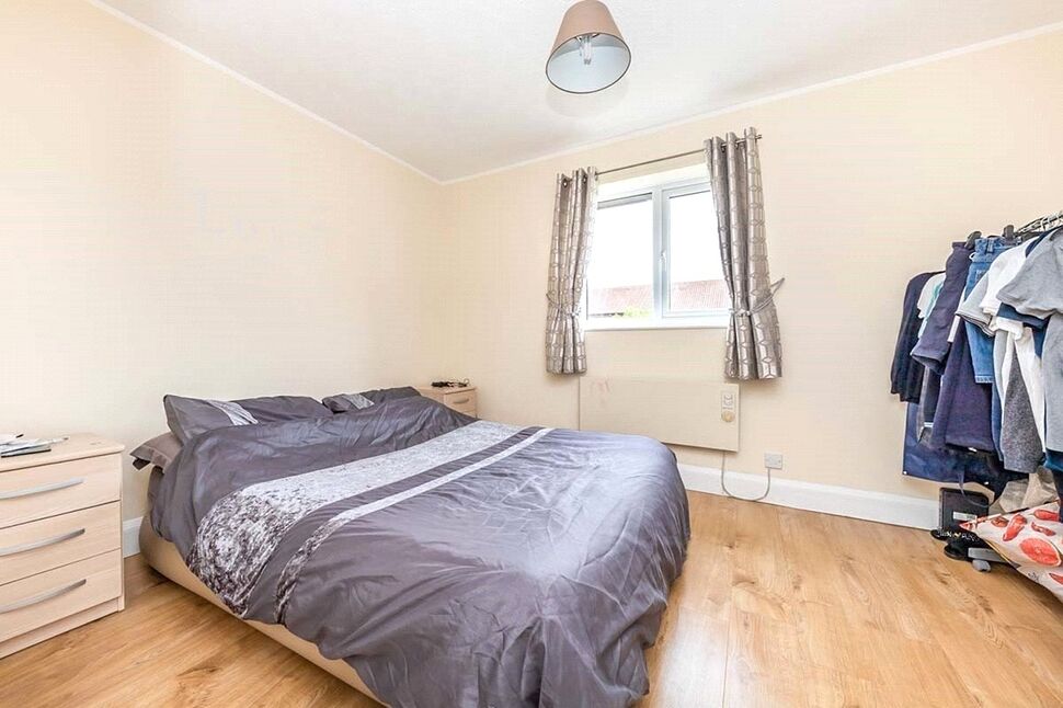 House Chepstow Close in Stevenage