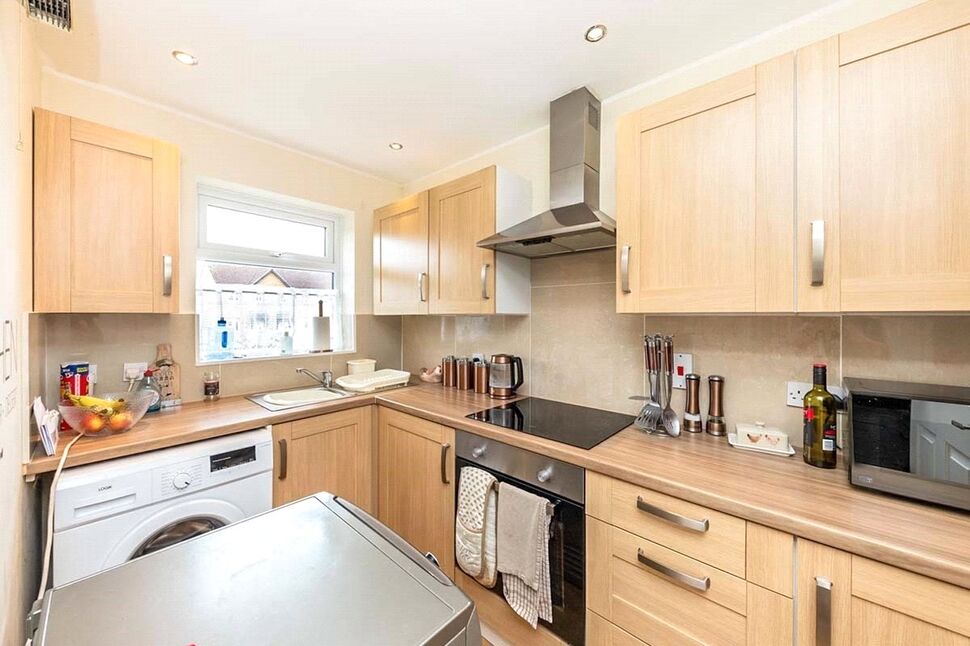 House Chepstow Close in Stevenage