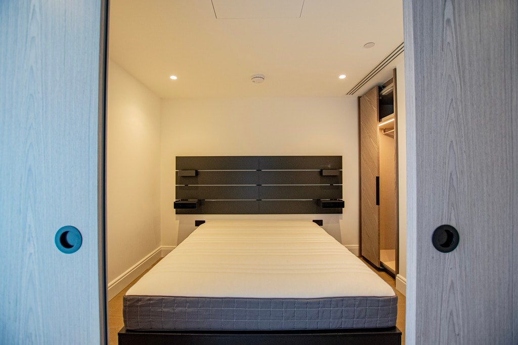 Flat Albert Embankment in Greater London