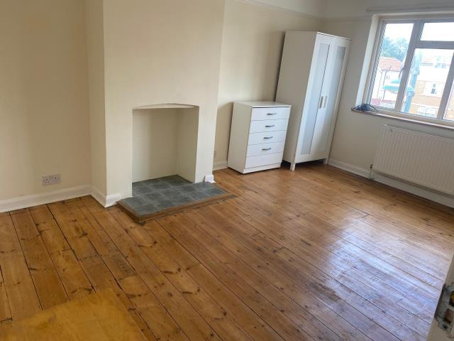Flat Ewell Road in London